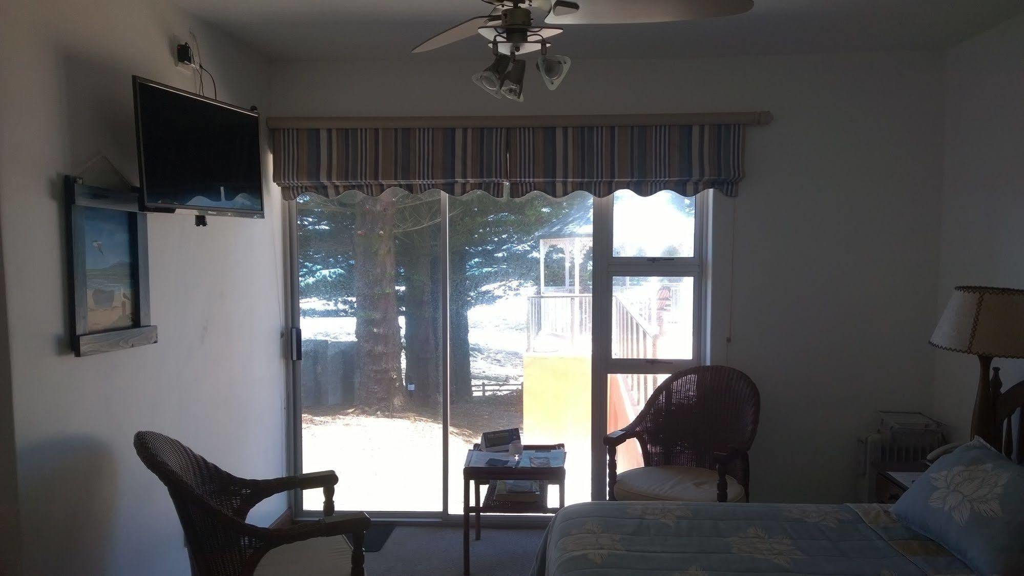 Sea Otters Lodge Kini Bay Exterior foto